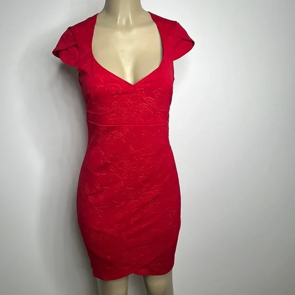 guess red bodycon dress Guess red bodycon dress size 6